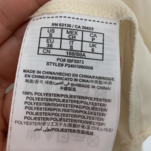 Vintage Guess by Marciano off white plunging v neck wrap sleeveless blouse small - Picture 7 of 7